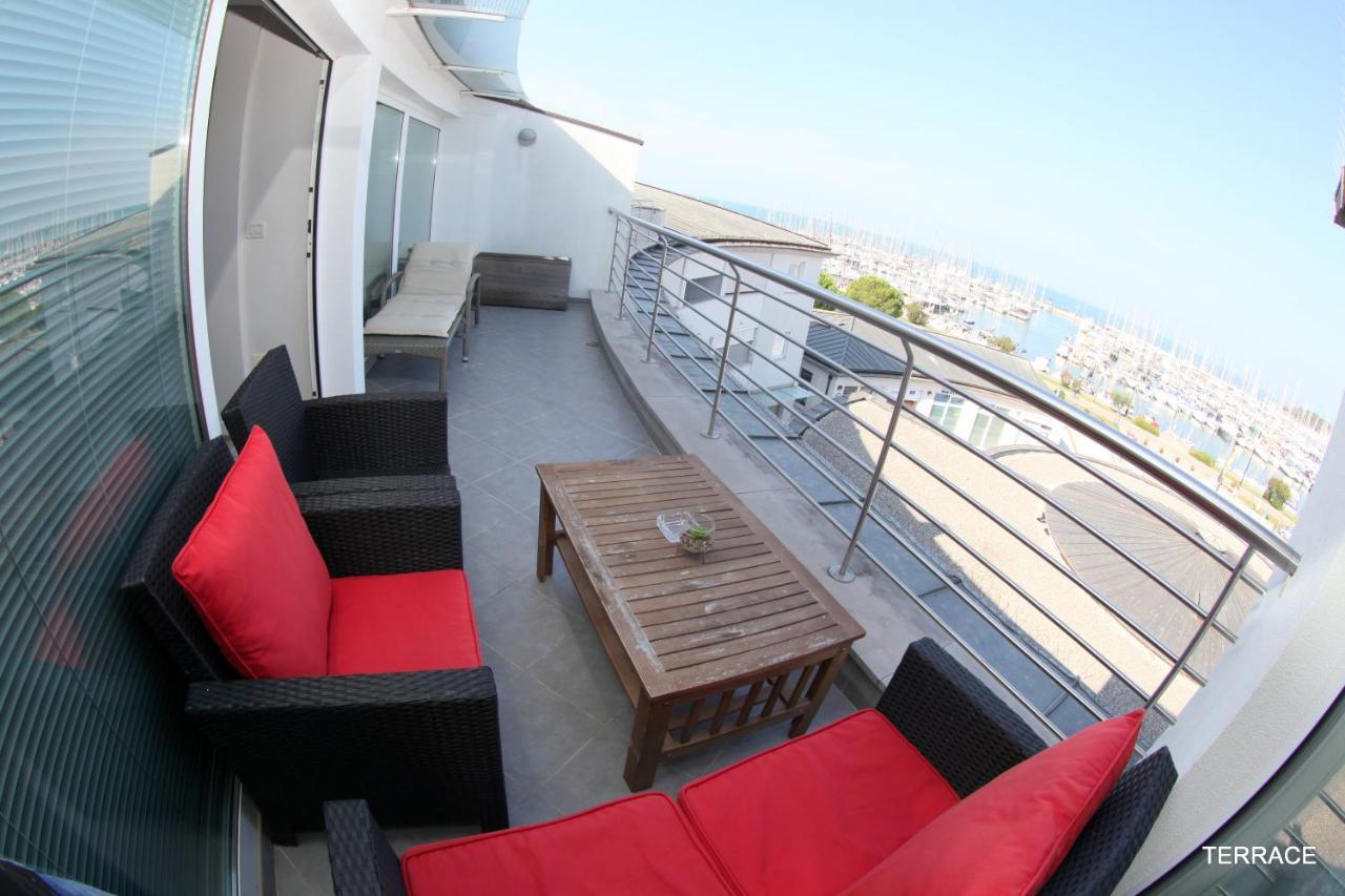 Luxury Marina View Apartment Изола Экстерьер фото